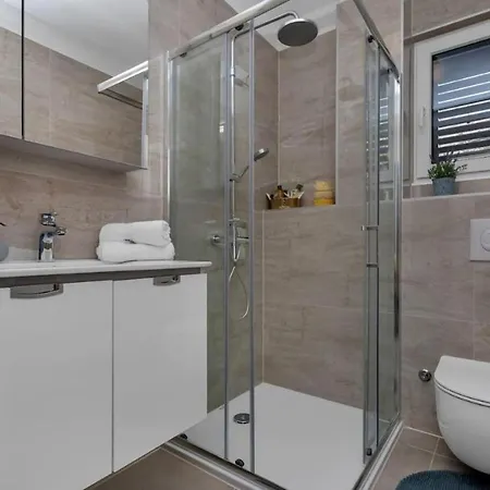 Meli Luka With Seaview Apartment Makarska