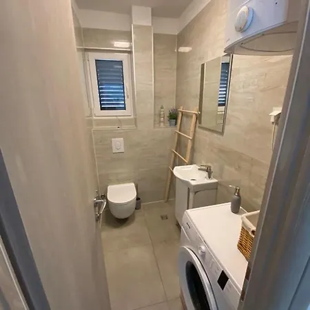 Meli Luka With Seaview Apartment *