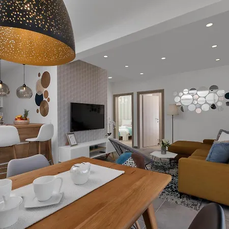 Meli Luka With Seaview Apartment *